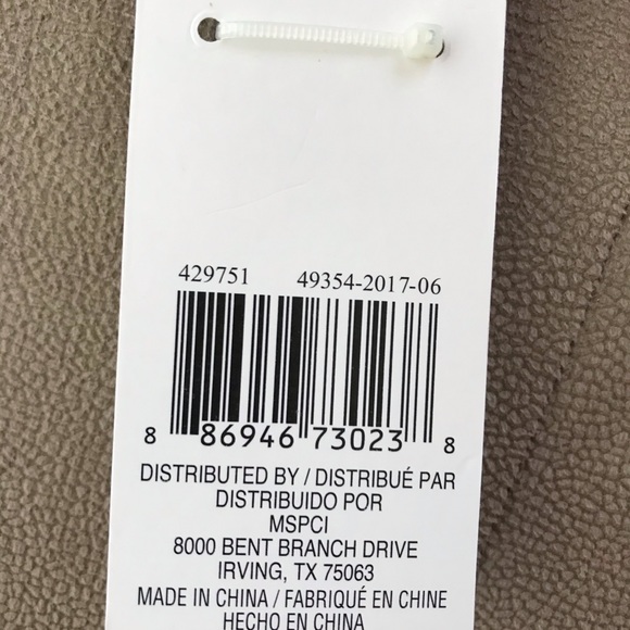 ♓️🅿️ Watch for women or girls - Picture 5 of 5